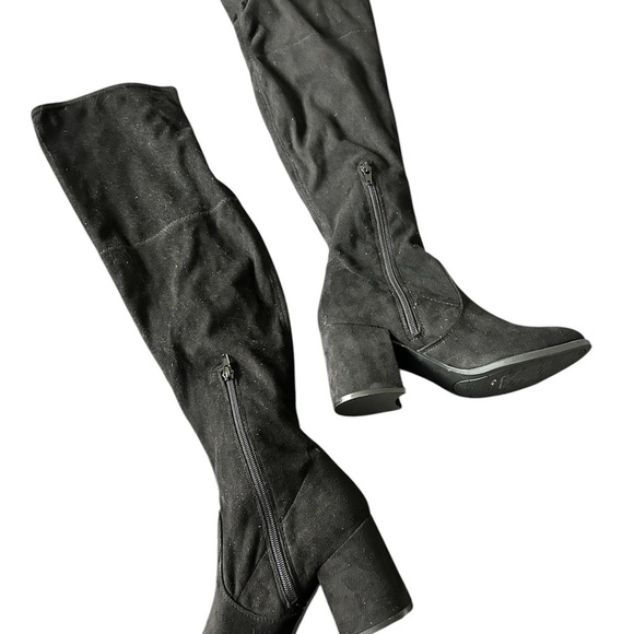 Unisa Women’s Black Over the Knee Boots Faux Suede Pull On SZ 7 - Picture 2 of 5
